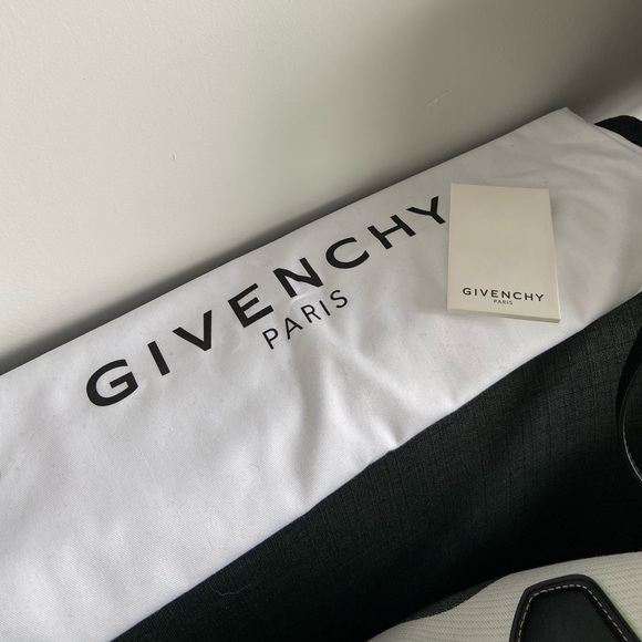 SOLD ELSEWHERE Givenchy Pandora Black *authentic* - Picture 6 of 9